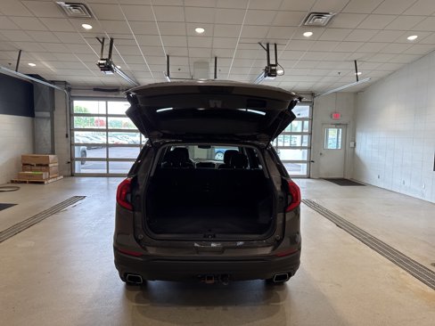 Used 2019 GMC Terrain SLE w/ Driver Convenience Package image 16