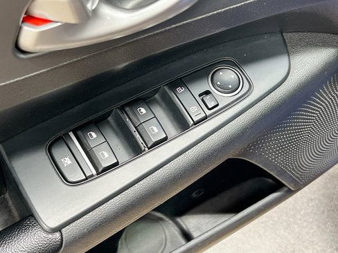 Certified 2021 Kia Forte LXS image 17