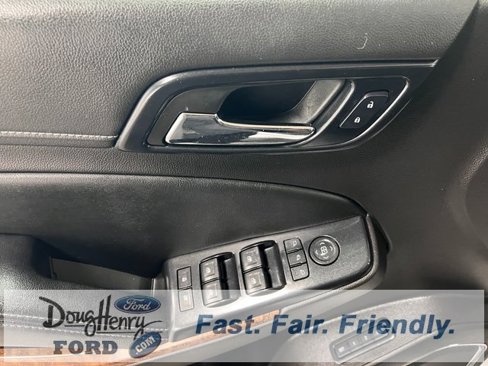 Used 2015 Chevrolet Suburban LTZ image 23