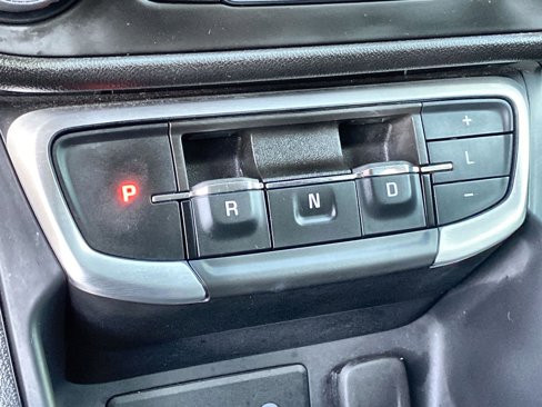 Used 2024 GMC Terrain SLE image 16