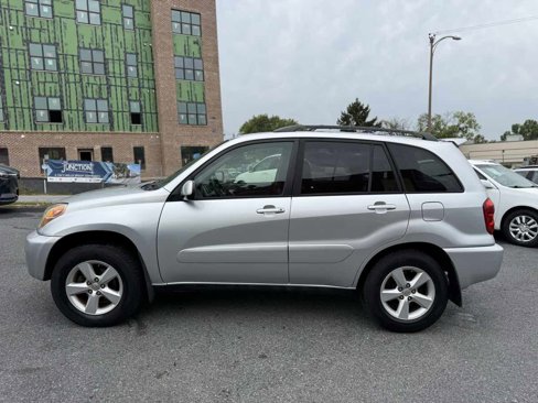 Used 2005 Toyota RAV4 4WD image 4