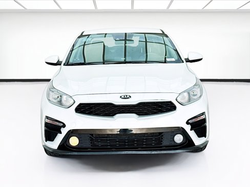 Used 2019 Kia Forte LXS image 2