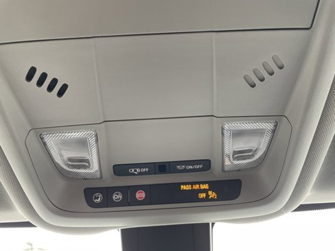 Used 2022 Chevrolet Equinox LT image 24