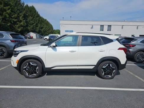 Used 2025 Kia Seltos SX w/ SX Sunroof Package image 4