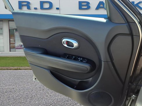 Used 2015 Kia Soul image 10