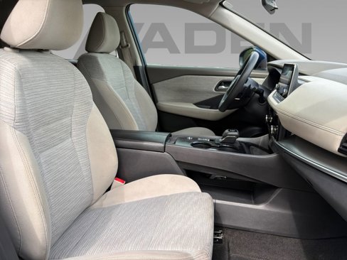 Used 2021 Nissan Rogue SV image 7
