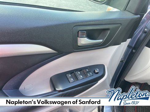 Used 2015 Toyota Highlander XLE image 10