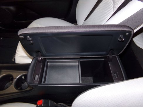 Used 2018 Toyota Prius Two image 24