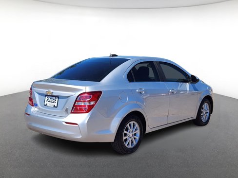 Used 2018 Chevrolet Sonic LT w/ Convenience Package image 3