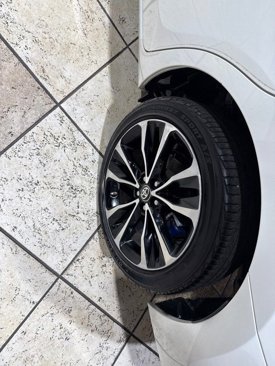 Used 2019 Toyota Corolla SE w/ SE Premium Package image 8