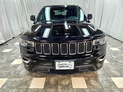 Used 2018 Jeep Grand Cherokee Laredo image 3