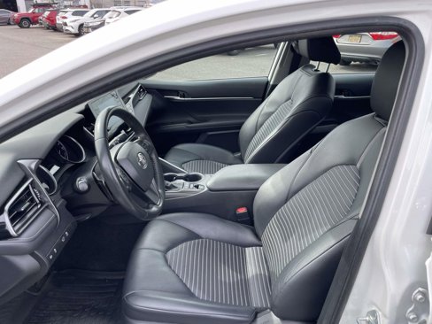 Used 2023 Toyota Camry SE image 13