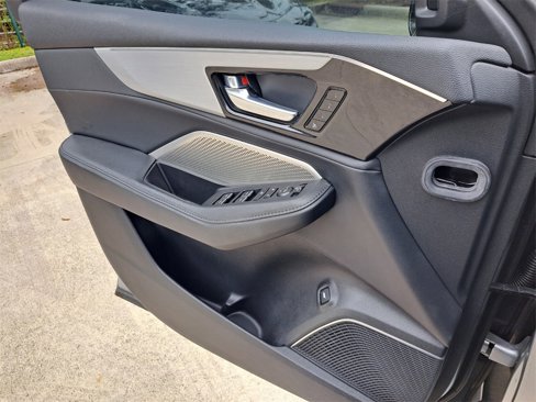 Used 2023 Acura MDX FWD image 26