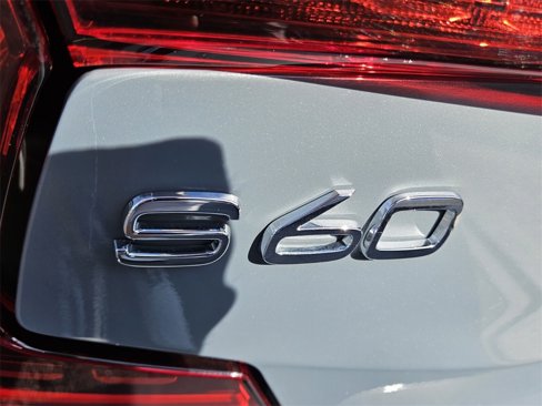 Certified 2024 Volvo S60 B5 Core image 13