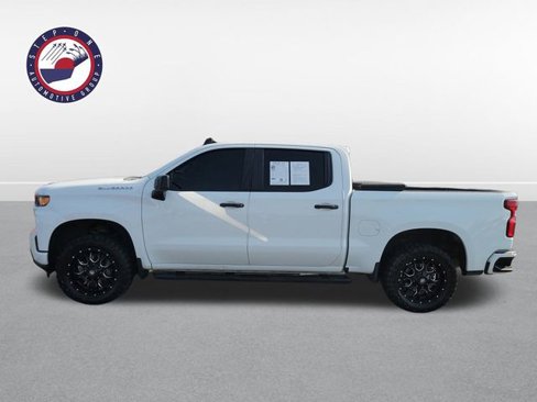 Used 2020 Chevrolet Silverado 1500 Custom w/ Custom Value Package image 17