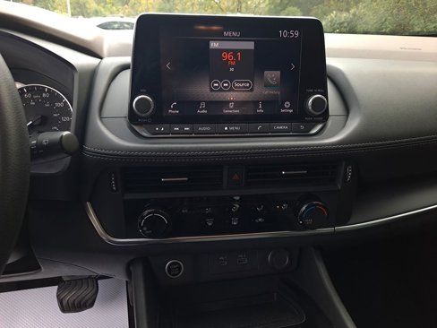 Used 2022 Nissan Rogue S image 19