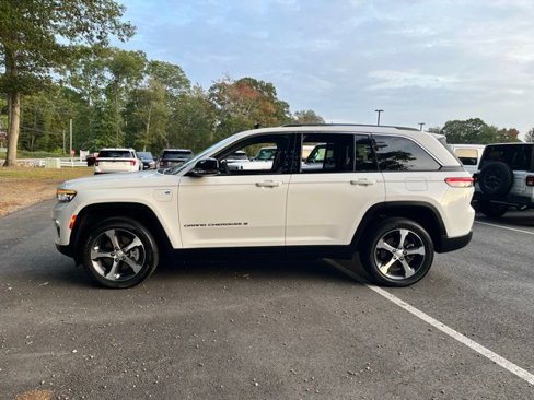 Used 2023 Jeep Grand Cherokee 4WD 4xe image 11