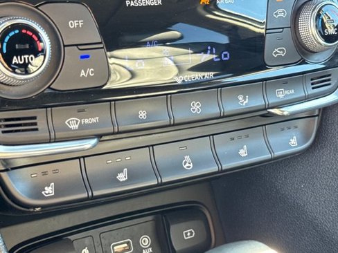 Used 2020 Hyundai Santa Fe Limited image 22