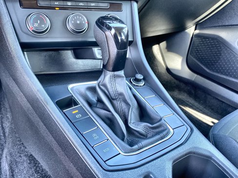 Used 2022 Volkswagen Jetta S image 16