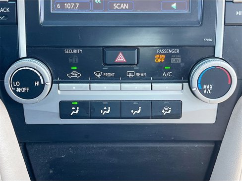 Used 2014 Toyota Camry LE image 14