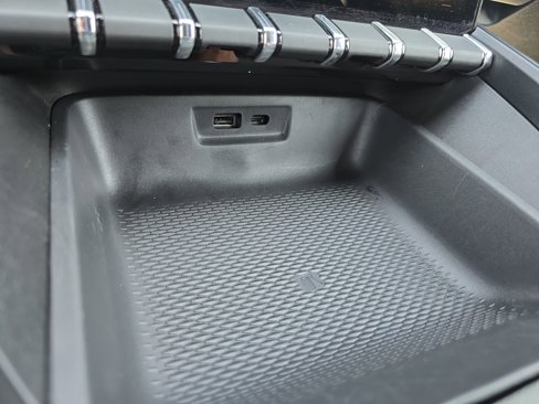 Used 2025 GMC Terrain Elevation image 28