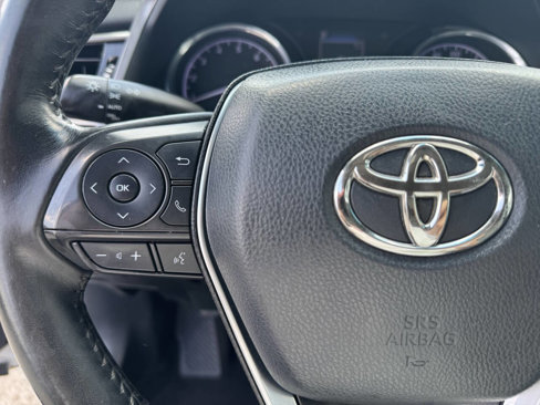 Used 2020 Toyota Camry SE image 9