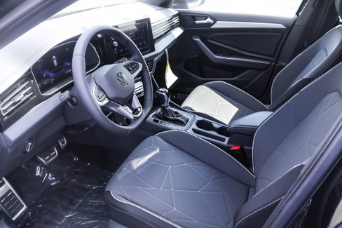 New 2025 Volkswagen Jetta Sport image 3
