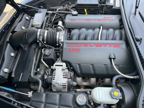 Used 2005 Chevrolet Corvette Coupe w/ Preferred Equipment Group image 19