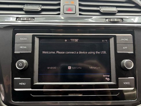 Used 2020 Volkswagen Tiguan S image 17