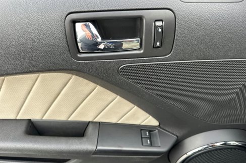Used 2014 Ford Mustang Premium image 12