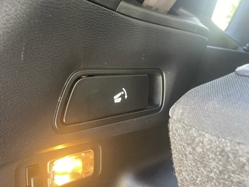 Used 2022 Mitsubishi Outlander ES image 19