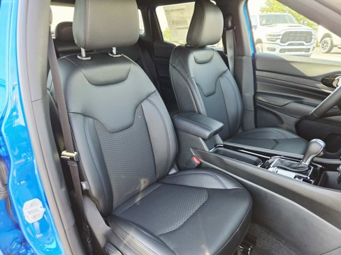 New 2026 Jeep Compass Latitude image 15