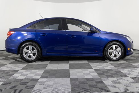 Used 2012 Chevrolet Cruze LT w/ RS Package image 9