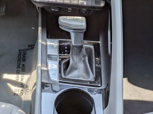 Used 2021 Hyundai Elantra SEL w/ Convenience Package image 17