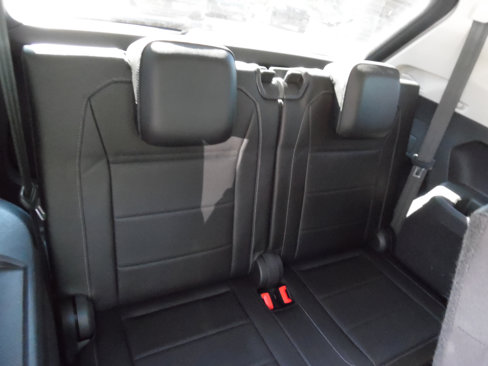 Used 2018 Volkswagen Tiguan SE w/ Panoramic Sunroof Package image 23