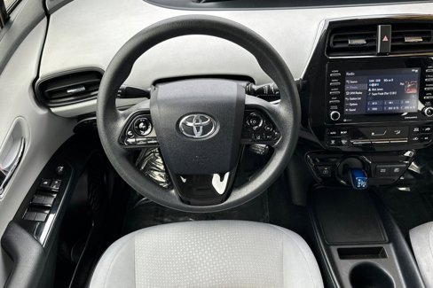 Certified 2022 Toyota Prius LE image 18