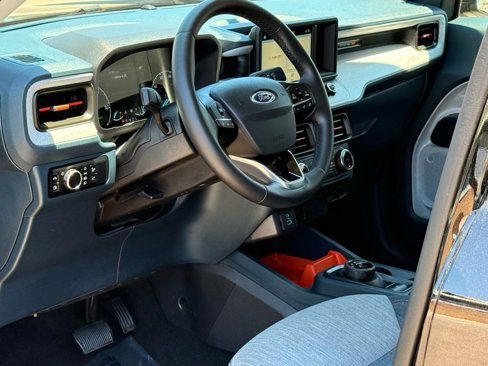 Certified 2023 Ford Maverick XLT w/ XLT Luxury Package image 7