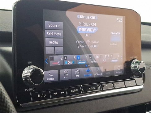 Used 2024 Mitsubishi Outlander ES image 3