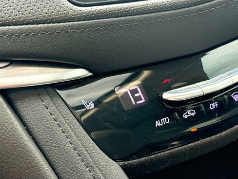 Used 2019 Cadillac XT5 Luxury image 21