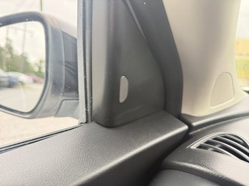 Used 2021 Nissan Kicks SV image 32