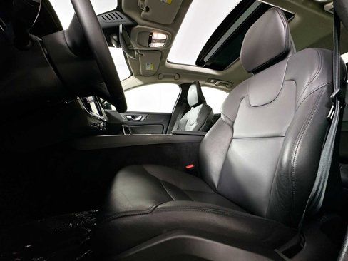 Certified 2025 Volvo S60 B5 Core image 19