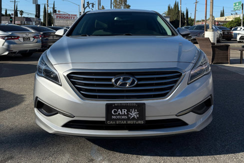 Used 2017 Hyundai Sonata SE image 2
