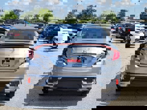Used 2018 Honda Civic EX-L image 5