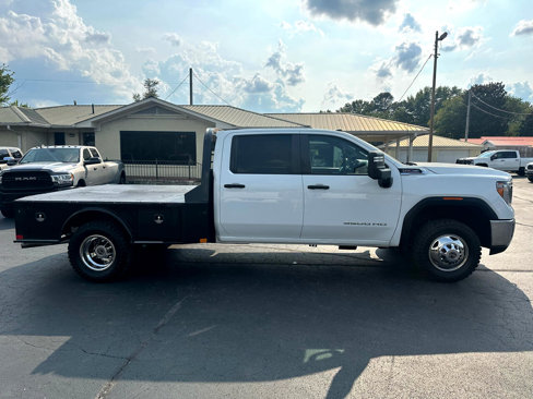 Used 2020 GMC Sierra 3500 4x4 Crew Cab w/ Convenience Package image 4