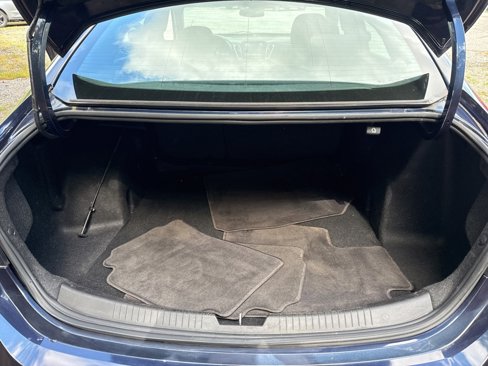 Used 2017 Chevrolet Malibu LT image 36
