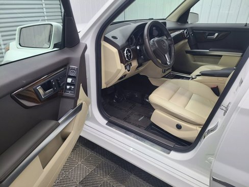 Used 2014 Mercedes-Benz GLK 350 2WD image 19