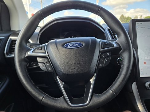 Used 2022 Ford Edge SEL image 17