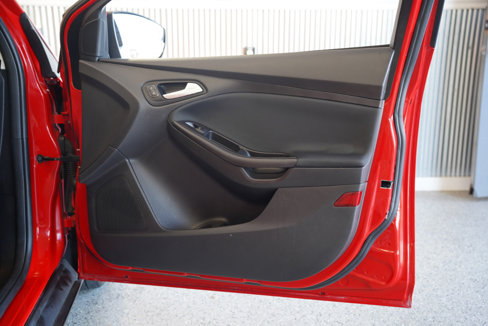 Used 2017 Ford Focus SE image 32