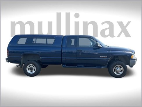 Used 2001 Dodge Ram 2500 Truck SLT image 2