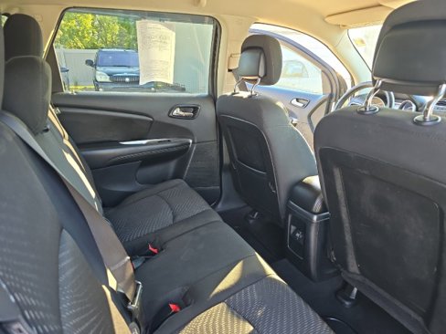 Used 2014 Dodge Journey SXT w/ Flexible Seating Group image 31
